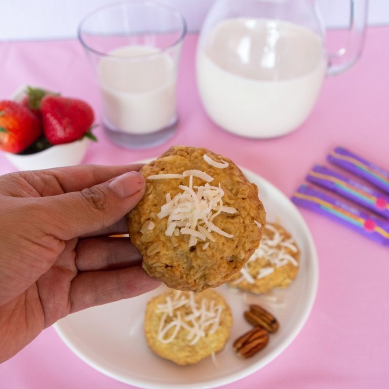 galletas de avena acompañadas de sobrecitos del azúcar xilinat